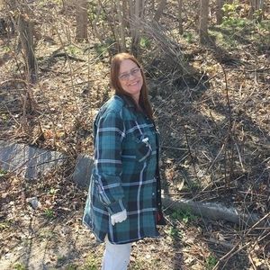 Meet your Posher, Enith